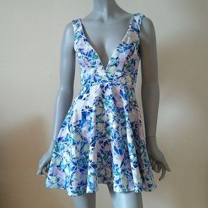 Geometric Floral Flowy Mini